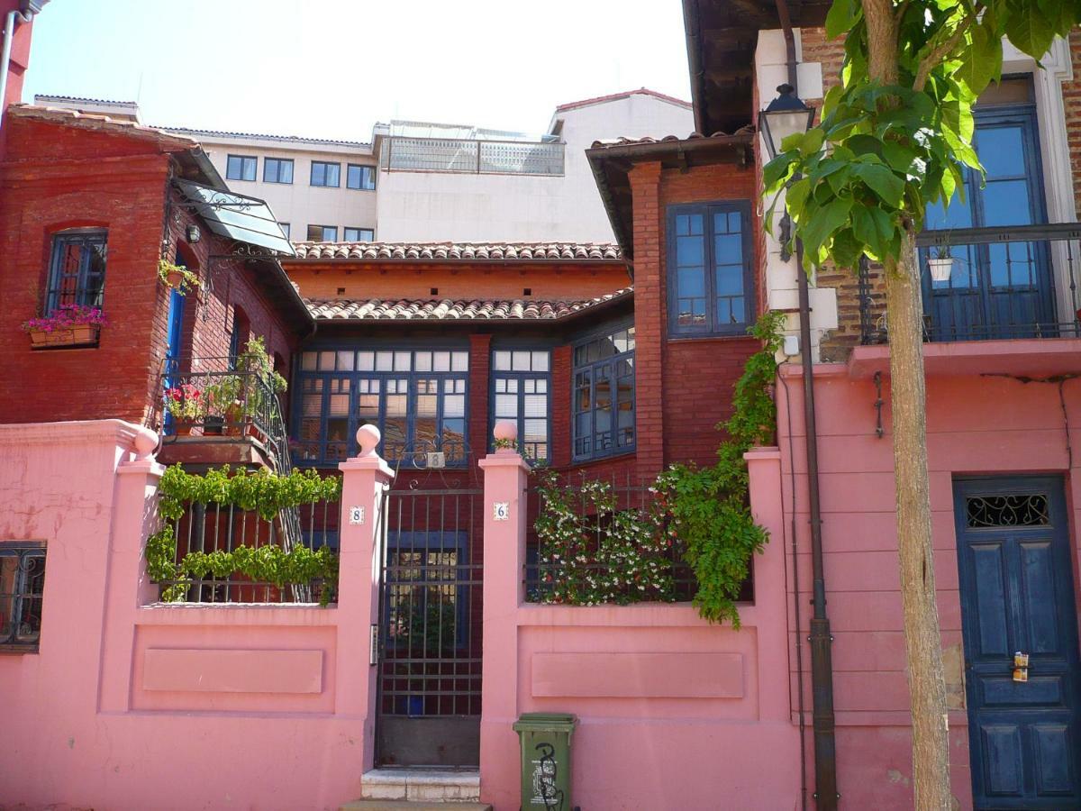 El 8 De Serranos - Bajo - Casa Con Garaje León Esterno foto